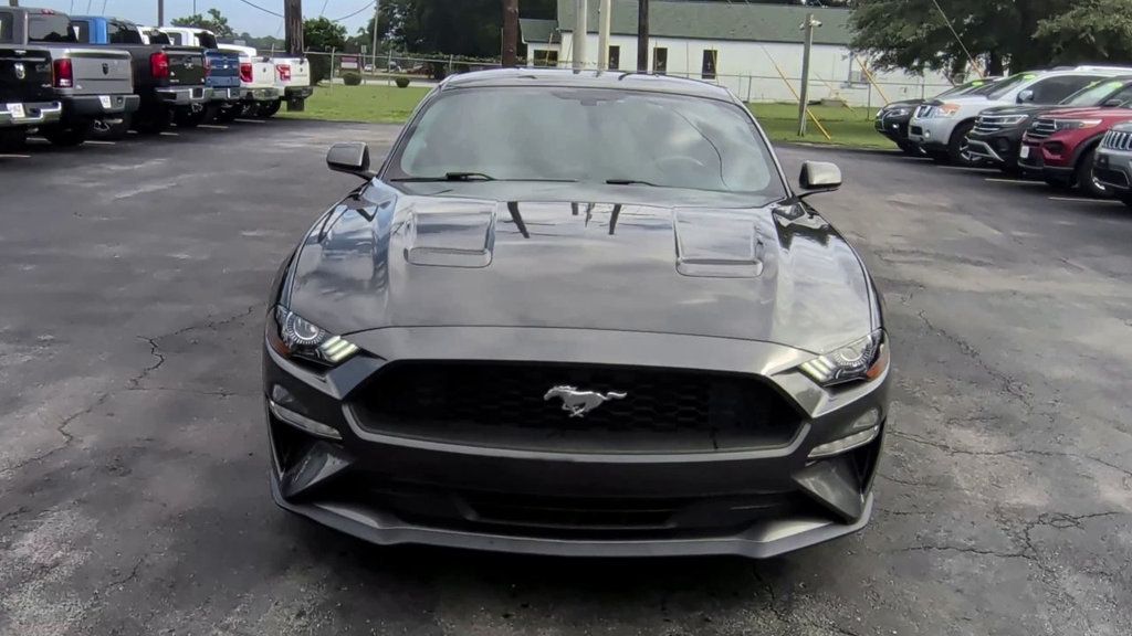 Ford Mustang photo 3