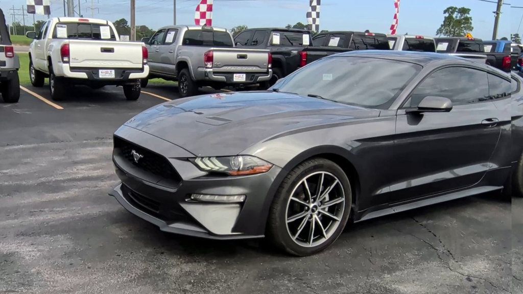 Ford Mustang photo 4