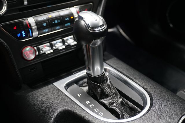 2018 Ford Mustang EcoBoost Fastback - 22896674 - 16