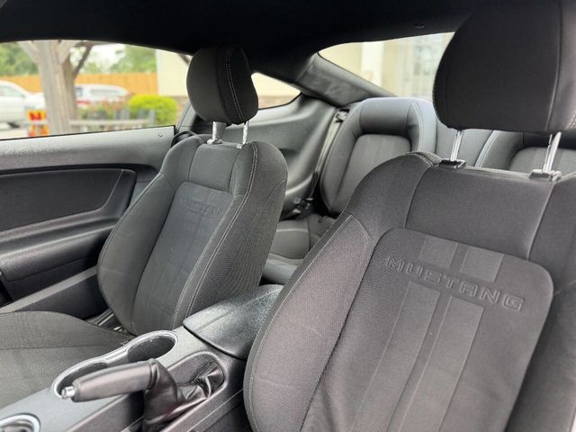2018 Ford Mustang EcoBoost Fastback - 23048959 - 13