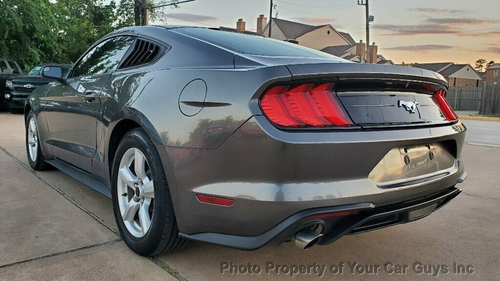 2018 Ford Mustang EcoBoost photo 14