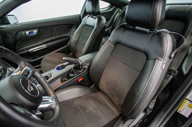 2018 Ford Mustang EcoBoost Fastback - 22895921 - 18