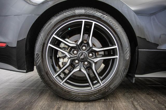 2018 Ford Mustang EcoBoost Fastback - 22895921 - 38