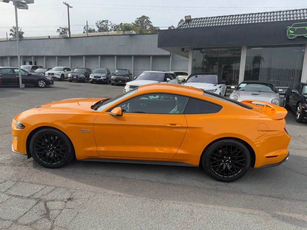 2018 Ford Mustang GT Premium Fastback - 22688575 - 4