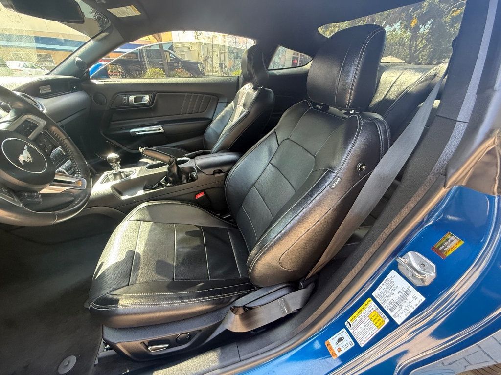 2018 Ford Mustang GT Premium Fastback - 22874563 - 10