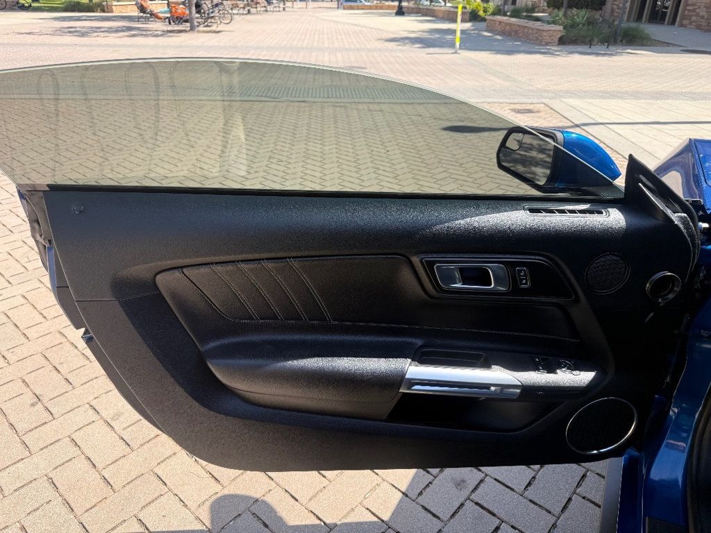 2018 Ford Mustang GT Premium Fastback - 22874563 - 8