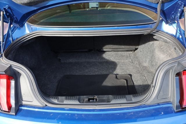 2018 Ford Mustang GT Premium Fastback - 22947456 - 11