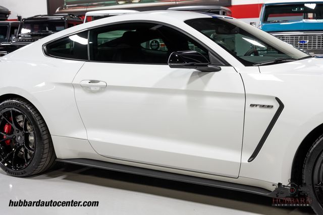 2018 Ford Mustang Shelby GT350 Fastback - 22908403 - 24