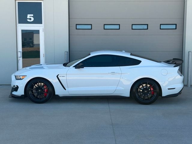2018 Ford Mustang Shelby GT350 Fastback - 23054157 - 8