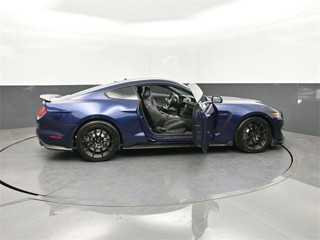 2018 Ford Mustang Shelby GT350 photo 31
