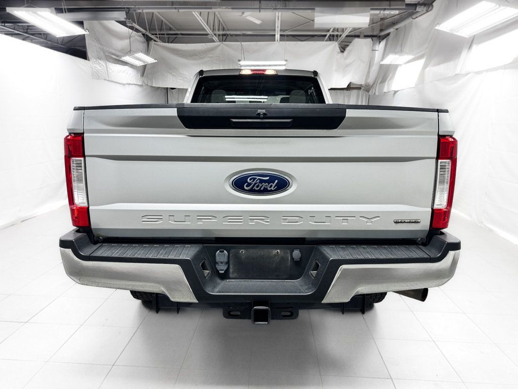 2018 Ford Super Duty F-250 SRW CREW CAB XL 4WD WITH LONG BED - 23065986 - 3