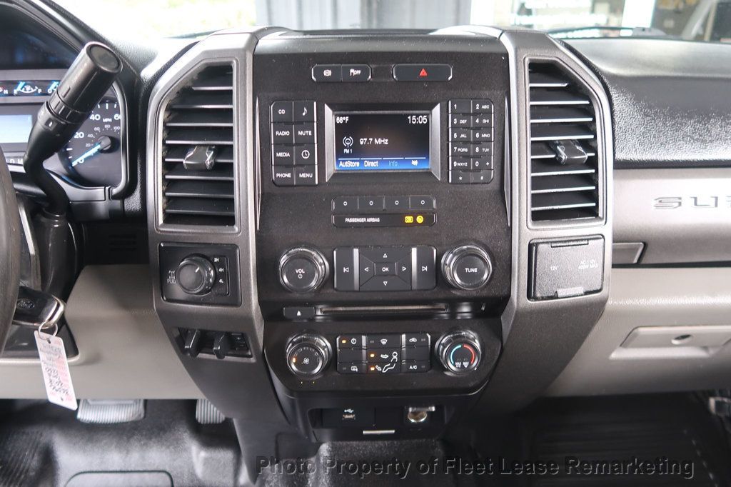 2018 Ford Super Duty F-250 SRW F250SD 4WD Crew Cab Utility  - 22969679 - 28