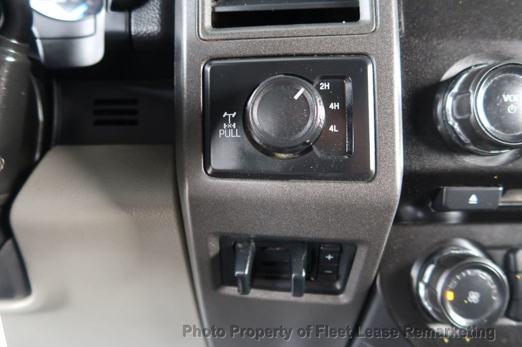 2018 Ford Super Duty F-250 SRW F250SD 4WD Crew Cab Utility  - 22969679 - 32
