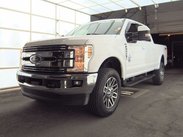 2018 Ford Super Duty F-250 SRW LARIAT 4WD Crew Cab 6.75' Box - 22980105 - 0