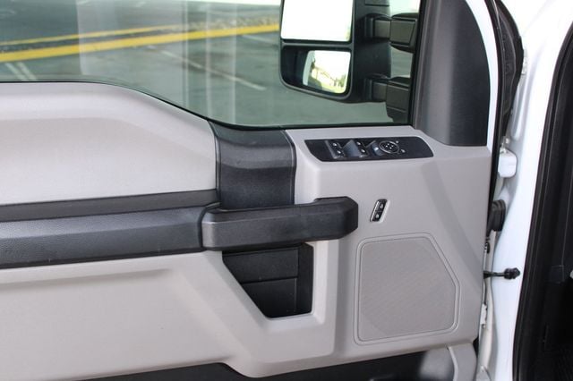 2018 Ford Super Duty F-250 SRW XL 4WD Crew Cab 6.75' Box - 23079644 - 12