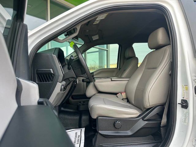 2018 Ford Super Duty F-250 SRW XL 4x4 4dr Crew Cab 8 ft. LB Pickup - 22959346 - 11