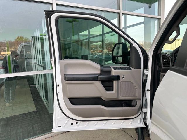 2018 Ford Super Duty F-250 SRW XL 4x4 4dr Crew Cab 8 ft. LB Pickup - 22959346 - 14