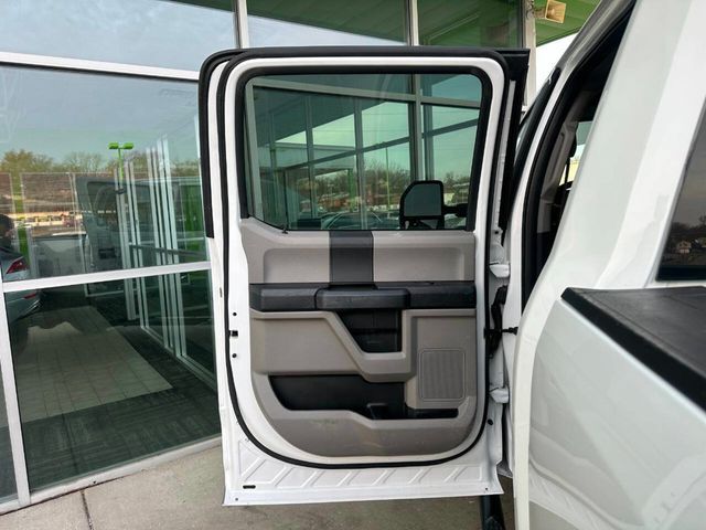 2018 Ford Super Duty F-250 SRW XL 4x4 4dr Crew Cab 8 ft. LB Pickup - 22959346 - 15