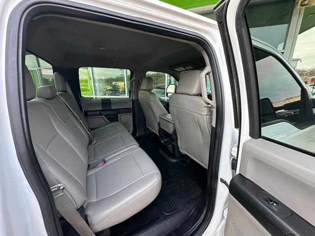 2018 Ford Super Duty F-250 SRW XL 4x4 4dr Crew Cab 8 ft. LB Pickup - 22959346 - 16