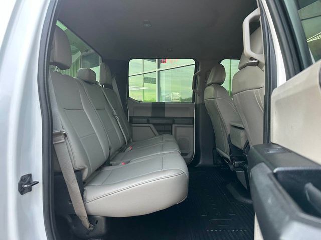 2018 Ford Super Duty F-250 SRW XL 4x4 4dr Crew Cab 8 ft. LB Pickup - 22959346 - 17