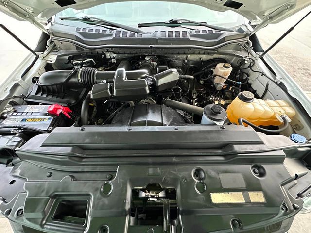 2018 Ford Super Duty F-250 SRW XL 4x4 4dr Crew Cab 8 ft. LB Pickup - 22959346 - 38