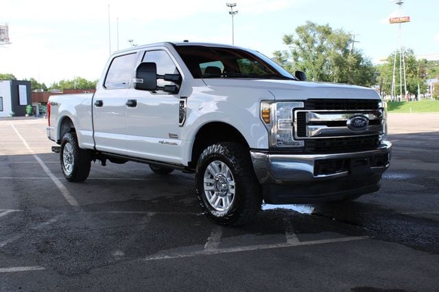 2018 Ford Super Duty F-250 SRW XLT 4WD Crew Cab 6.75' Box - 23050565 - 3