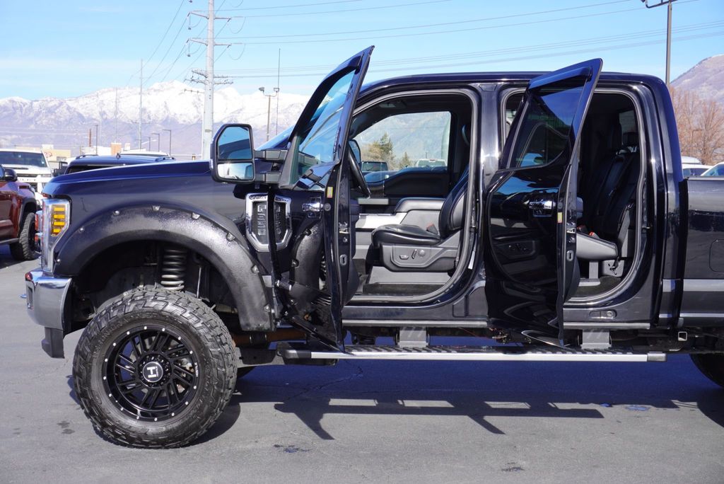 2018 Ford SUPER DUTY F-350 LARIAT - 22975514 - 20