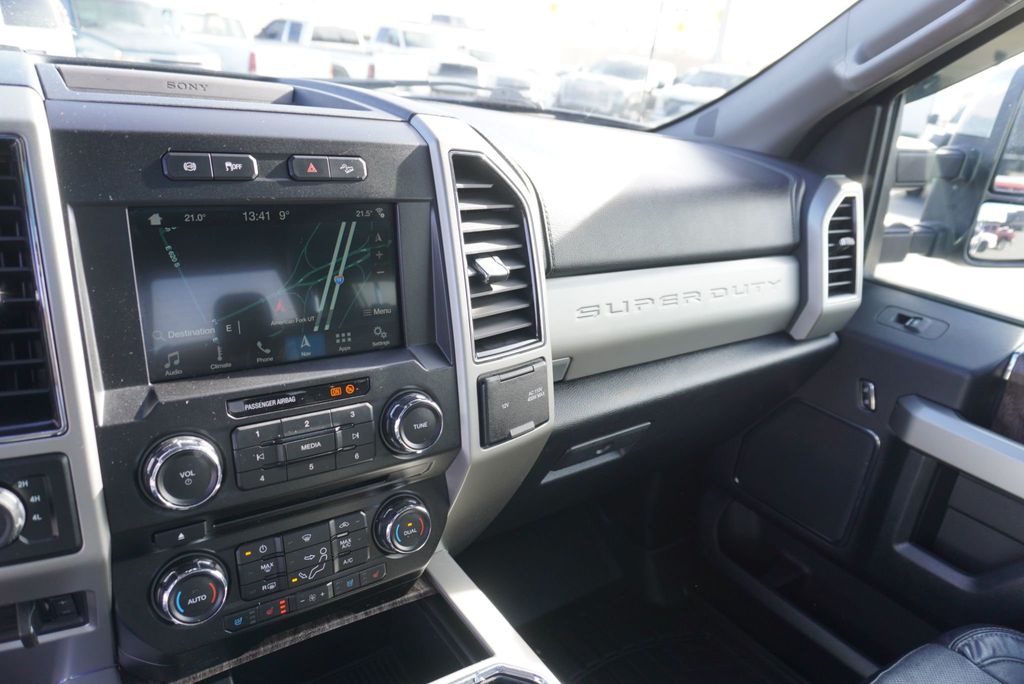 2018 Ford SUPER DUTY F-350 LARIAT - 22975514 - 29