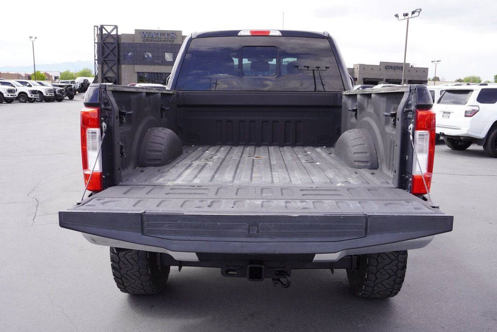 2018 Ford SUPER DUTY F-350 LARIAT - 23014204 - 10