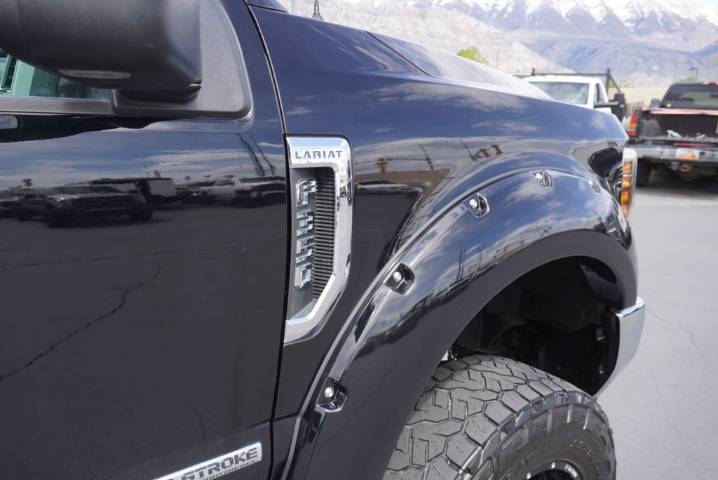 2018 Ford SUPER DUTY F-350 LARIAT - 23014204 - 17