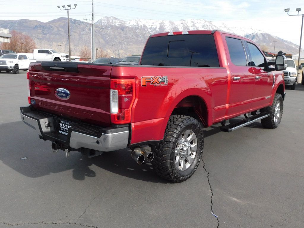 2018 Ford SUPER DUTY F-350 LARIAT FX4 - 22707269 - 11