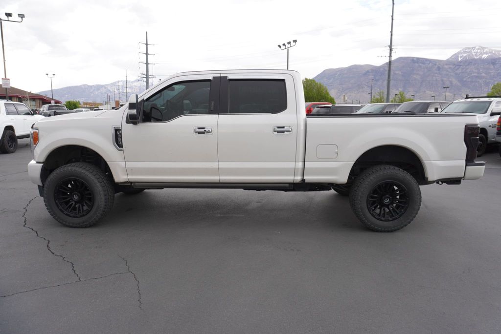 2018 Ford SUPER DUTY F-350 LIMITED - 23011939 - 1
