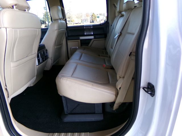 2018 Ford Super Duty F-350 DRW LARIAT 4WD Crew Cab 8' Box - 22982346 - 10