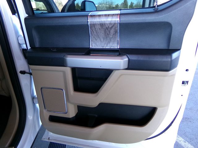 2018 Ford Super Duty F-350 DRW LARIAT 4WD Crew Cab 8' Box - 22982346 - 15