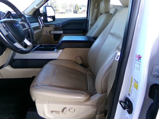 2018 Ford Super Duty F-350 DRW LARIAT 4WD Crew Cab 8' Box - 22982346 - 18