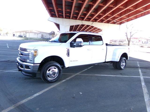 2018 Ford Super Duty F-350 DRW LARIAT 4WD Crew Cab 8' Box - 22982346 - 1