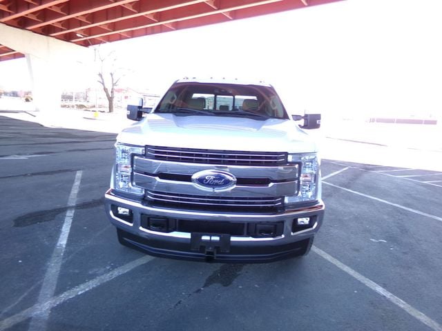 2018 Ford Super Duty F-350 DRW LARIAT 4WD Crew Cab 8' Box - 22982346 - 2