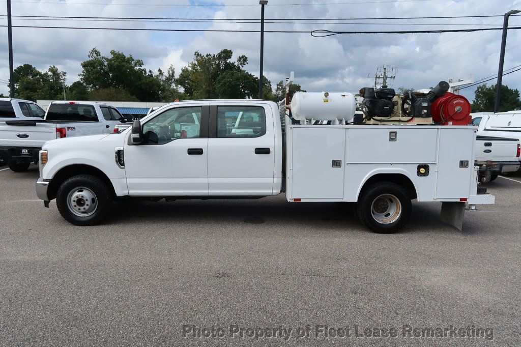 2018 Ford Super Duty F-350 DRW Cab-Chassis F350SD 2WD Crew Cab Utility Crane - 22587181 - 1