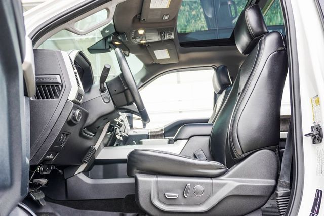 2018 Ford Super Duty F-350 SRW Lariat - 22953544 - 20