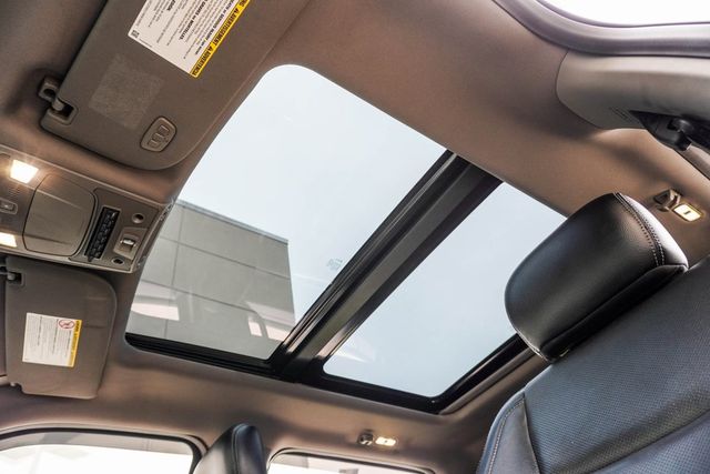 2018 Ford Super Duty F-350 SRW Lariat - 22953544 - 36