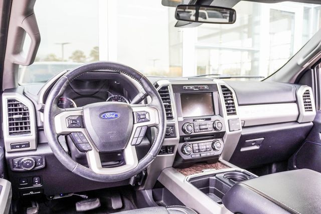 2018 Ford Super Duty F-350 SRW Lariat - 22953544 - 4