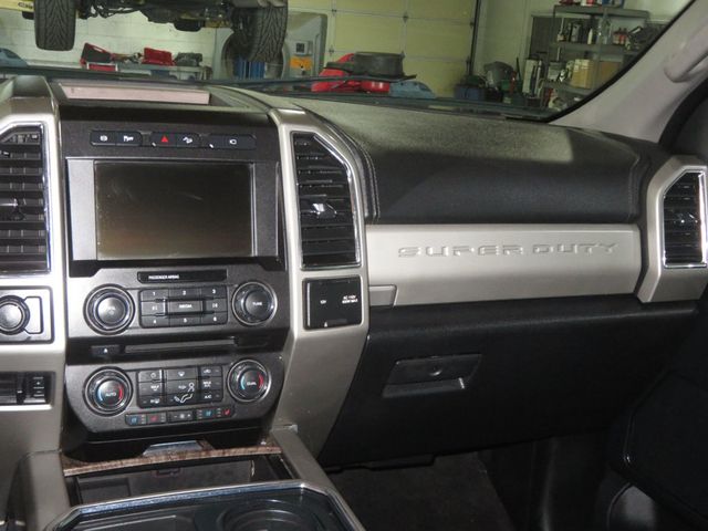 2018 Ford Super Duty F-350 SRW LARIAT POWERSTROKE EXTRA  CLEAN BLACK BEAUTY 4X4 F350            - 23018769 - 40