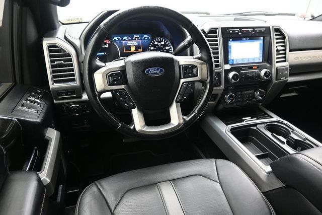 2018 Ford Super Duty F-350 SRW Platinum - 23011168 - 16