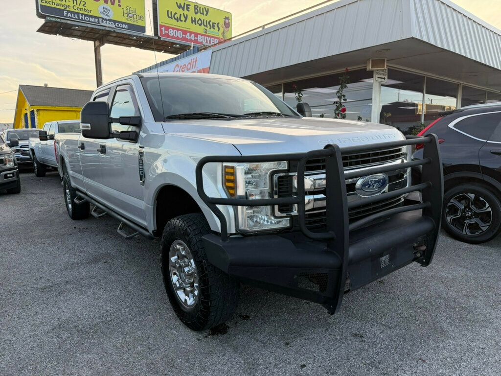 2018 Ford Super Duty F-350 SRW XL 4WD Crew Cab 8' Box - 22948198 | Video 1