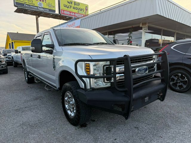 2018 Ford Super Duty F-350 SRW XL 4WD Crew Cab 8' Box - 22948198 - 0