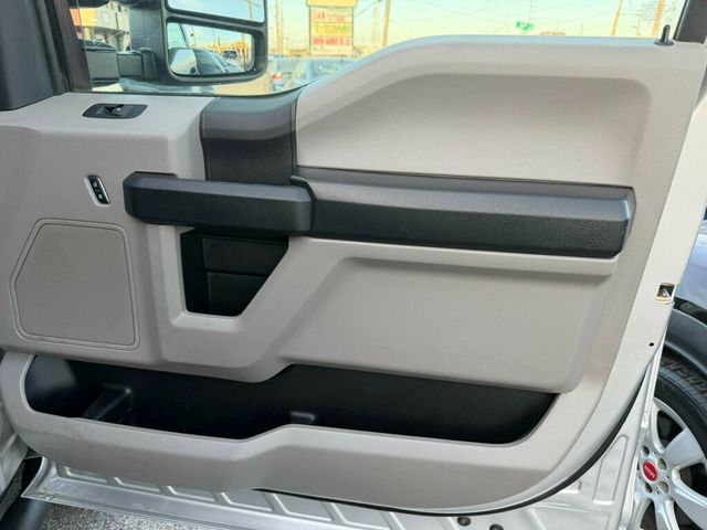 2018 Ford Super Duty F-350 SRW XL 4WD Crew Cab 8' Box - 22948198 - 14