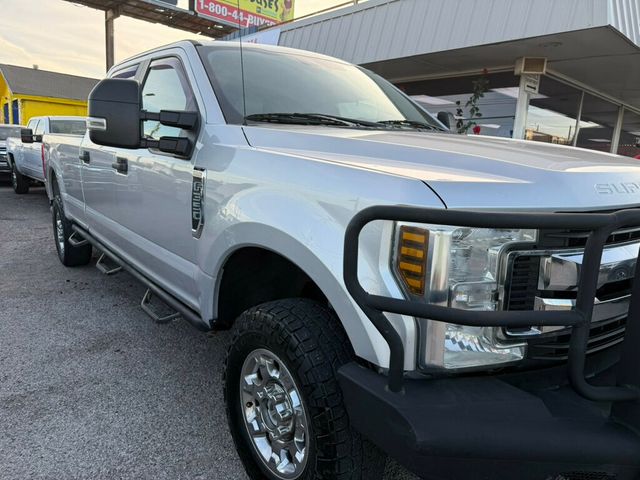 2018 Ford Super Duty F-350 SRW XL 4WD Crew Cab 8' Box - 22948198 - 4