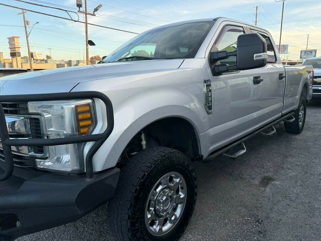 2018 Ford Super Duty F-350 SRW XL 4WD Crew Cab 8' Box - 22948198 - 5