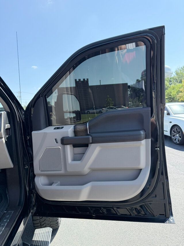 2018 Ford F-450 Limited photo 21