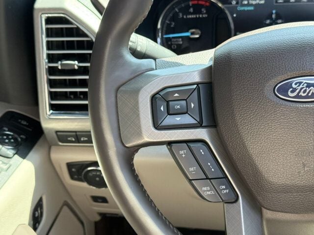 2018 Ford F-450 Limited photo 26